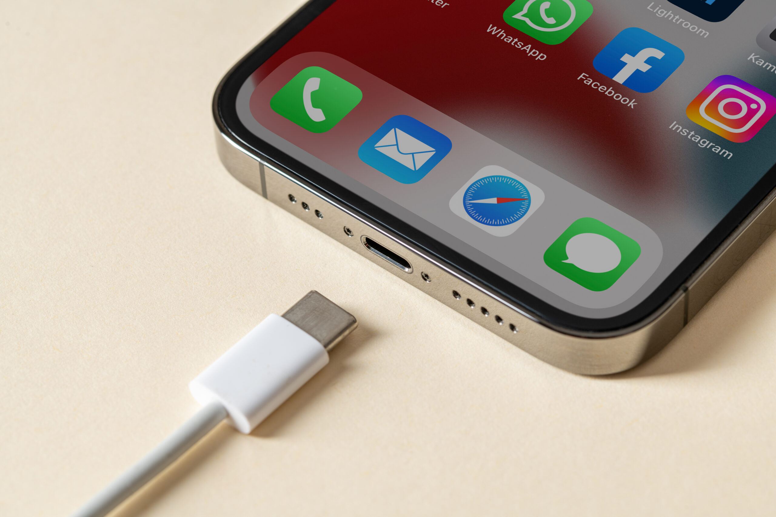 Apple純正のUSB-Cケーブル、ワット数はいくつ？